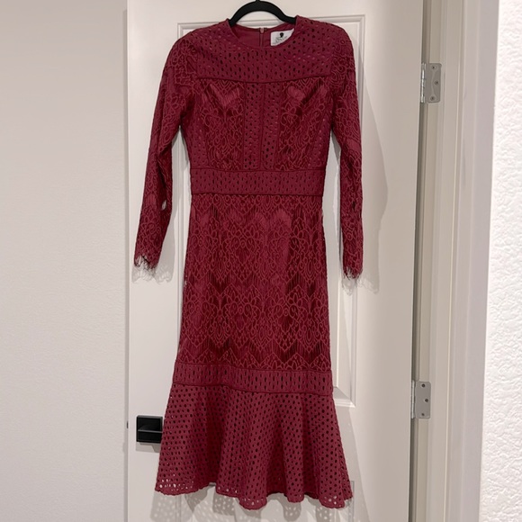 Dainty Jewells Dress - Picture 2 of 4